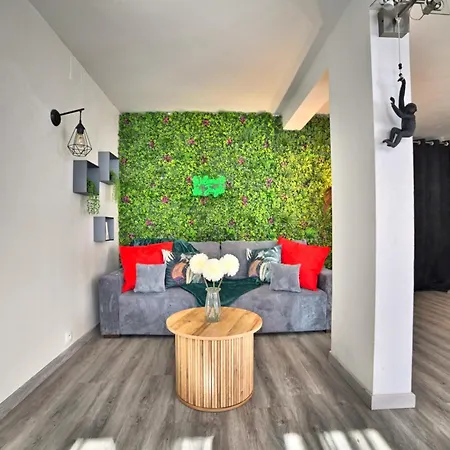 Dolce Vita - Hypercentre - Tv 4K - Fibre - Netflix Saintes Exterior photo